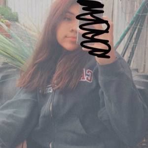 Meet your Posher, Carla